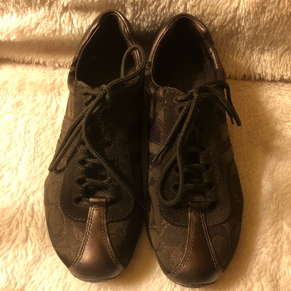 COACH, Style A1166 Katelyn Size 7